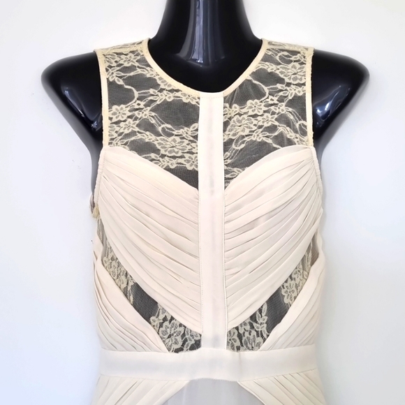 Jarlo, cream long formal dress, lace details, lined, sheer overlay, size 6 - Picture 2 of 12